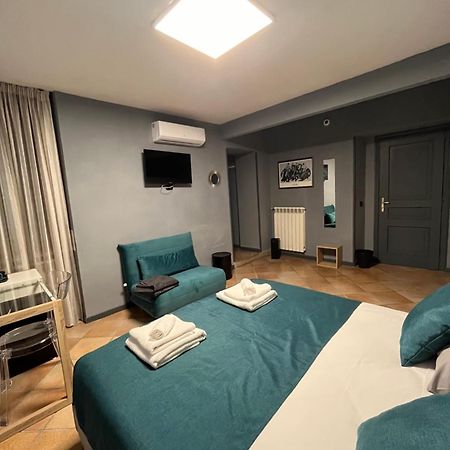 Naples Luxury Suites B&B Bagian luar foto