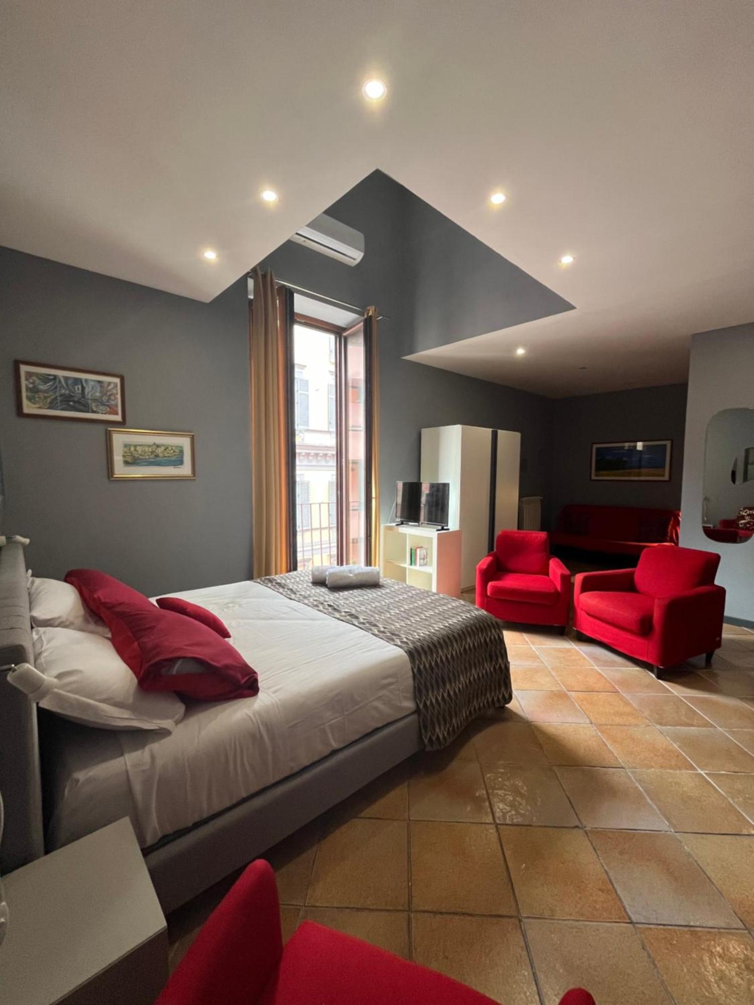 Naples Luxury Suites B&B Bagian luar foto