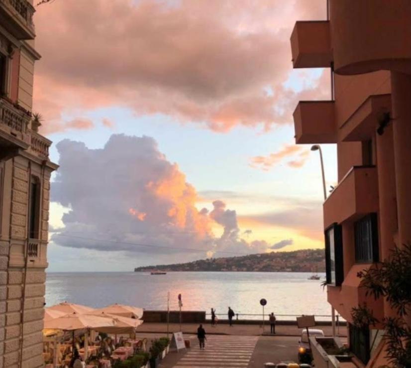 Naples Luxury Suites B&B Bagian luar foto